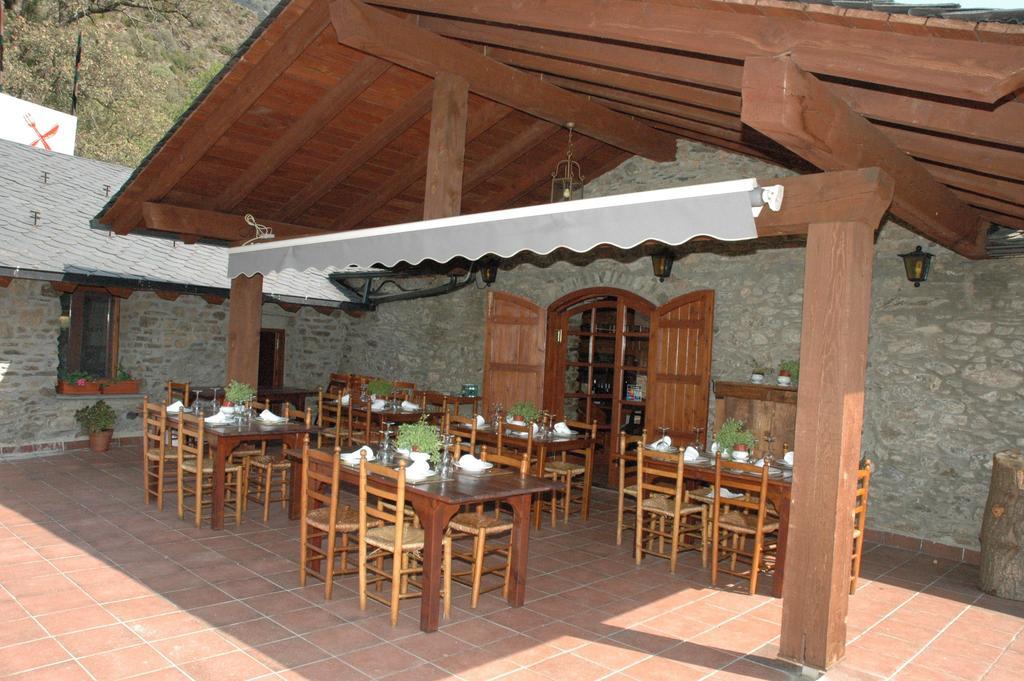 Frontera Park * Farga de Moles